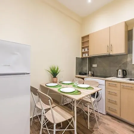 Cozy Near Stavros Niarchos Apartament *