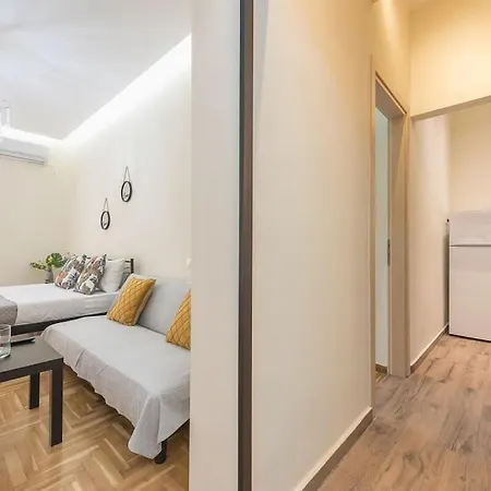 Cozy Near Stavros Niarchos Apartament